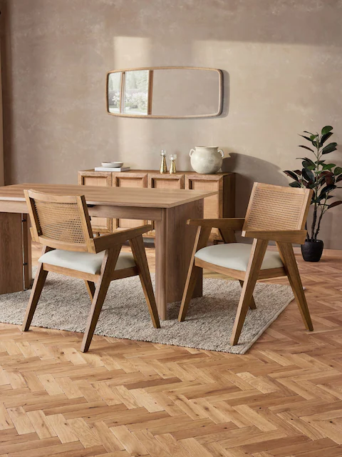 CONTEMPORARY ARM CHAIR